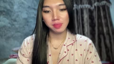 Snapshot of kat_hollandx chatting on February 3, 2:24 pm Majesty online show from February 3, 2:24 pm