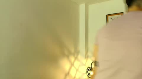 kat paradisse online show from April 17, 11:45 am