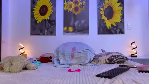 Katalina online show from November 19, 3:00 pm