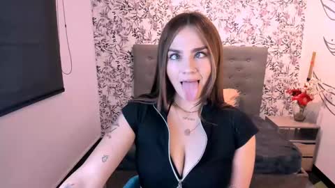 K A T A  H O O T online show from March 10, 10:55 pm