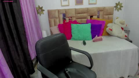 kataleya online show from January 13, 8:48 pm
