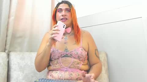 Snapshot of kataleya_zuluaga chatting on February 5, 2:16 pm kataleya_zuluaga online show from February 5, 2:16 pm