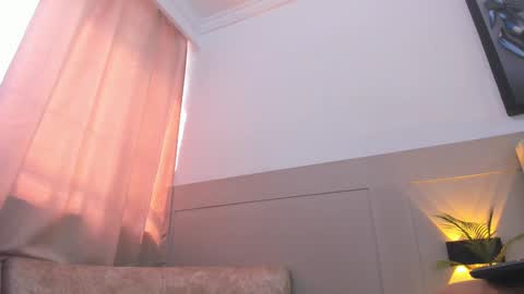 Snapshot of kataleya_zuluaga chatting on February 1, 3:18 pm kataleya_zuluaga online show from February 1, 3:18 pm