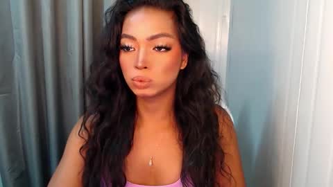 IVY JANE online show from April 14, 12:08 pm