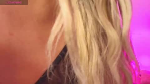 katalinaaswad online show from January 18, 3:43 pm