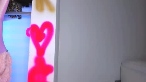 katalinaferreirax online show from October 10, 12:11 pm