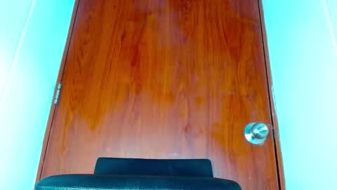 katalinaferreirax online show from March 3, 9:55 am