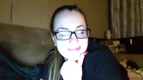 katarios online show from September 12, 7:49 pm