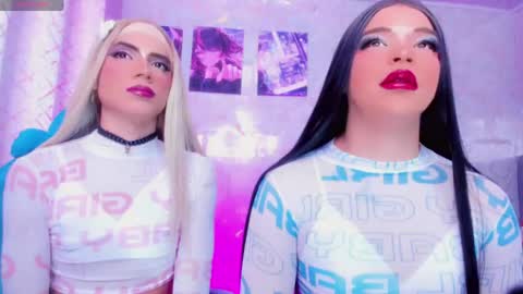 kate_and_penny online show from April 16, 4:56 am