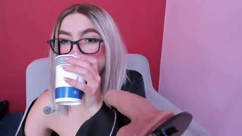 Kate  online show from January 17, 12:03 pm