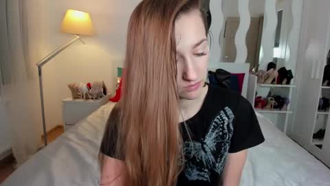kate_redgar online show from February 15, 2:00 pm
