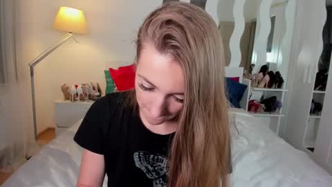 kate_redgar online show from January 29, 2:53 pm