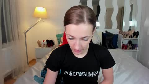 kate_redgar online show from February 2, 1:30 pm