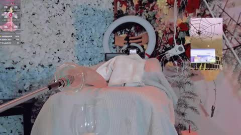 kate the pink girl online show from March 16, 1:42 am