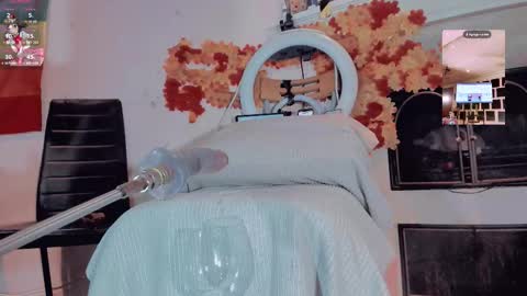 kate the pink girl online show from November 17, 9:39 pm