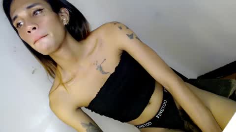 its me kate online show from February 19, 9:17 am