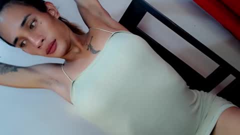 its me kate online show from February 3, 2:13 pm