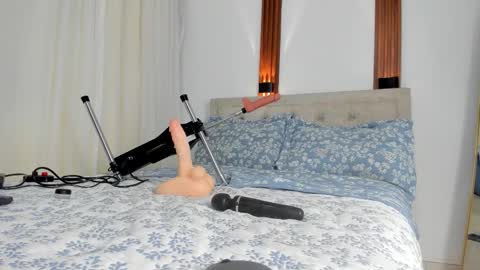 Kate Boisson online show from March 18, 9:42 pm