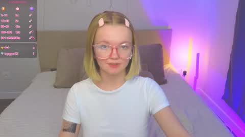 katebunnys online show from March 27, 8:26 am