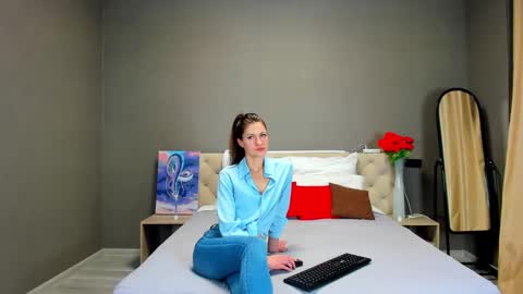 Snapshot of katerina_ray chatting on December 4, 11:24 am Katerina GTM2 Mo Tu Th Fr Sa Su 3am-10am online show from December 4, 11:24 am