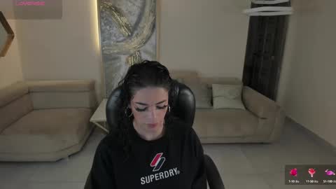 Snapshot of katesunder chatting on February 18, 9:54 am K A T E online show from February 18, 9:54 am
