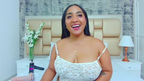 Snapshot of katevenegas chatting on February 8, 11:55 pm Kate Venegas online show from February 8, 11:55 pm
