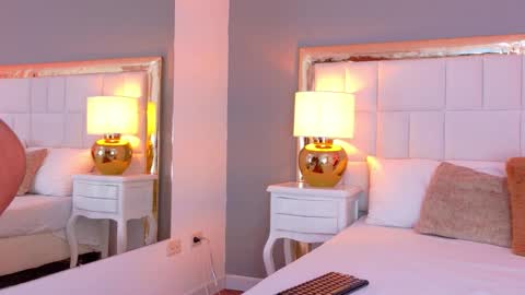 Kate Venegas online show from November 7, 9:28 pm