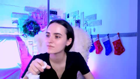 katewillows online show from January 12, 9:05 am