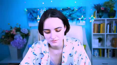 katewillows online show from February 4, 8:07 am