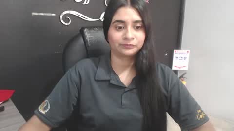 Call me Lau  online show from April 11, 9:52 pm