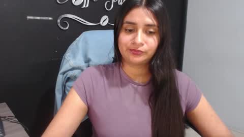 Call me Lau  online show from October 26, 4:39 pm