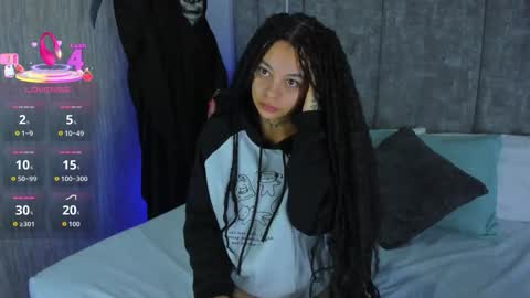 KatheGomez  online show from October 27, 9:20 am