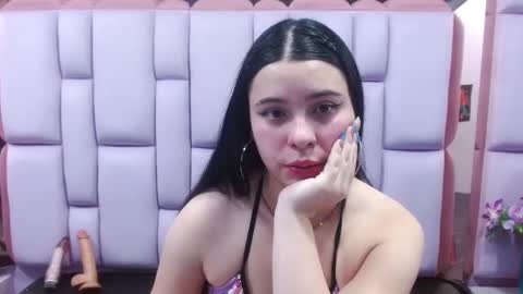 Snapshot of katherin_sweett chatting on February 21, 1:22 pm katherin_sweett online show from February 21, 1:22 pm