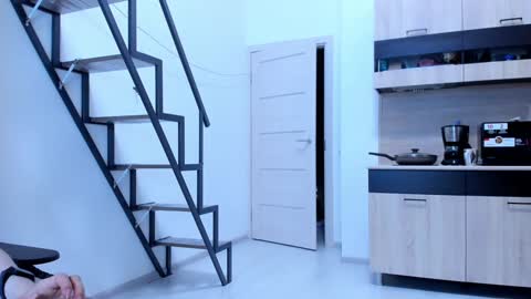 Katherine online show from December 19, 9:18 am