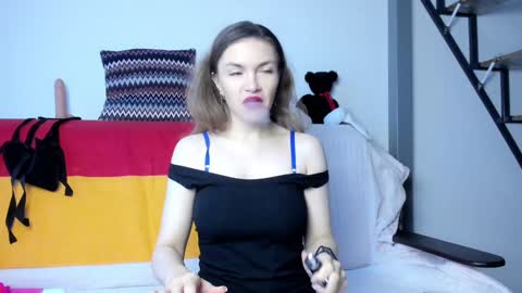 Katherine online show from December 8, 7:15 am