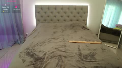 katherinepinke online show from November 7, 12:18 pm