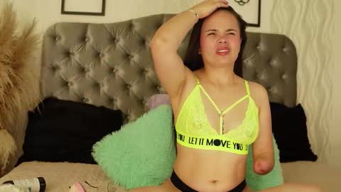 kathh_latorre online show from March 22, 1:48 pm