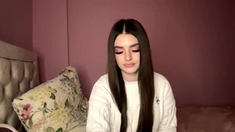 Emma online show from January 19, 1:43 pm