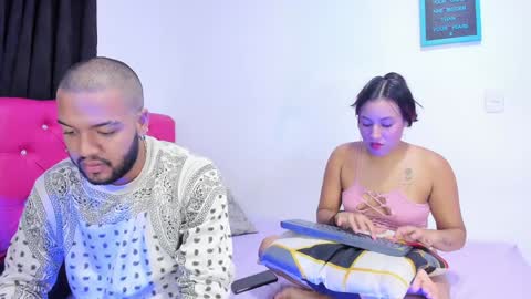 Snapshot of katia__dann chatting on February 8, 11:45 pm katalina y Daniel online show from February 8, 11:45 pm
