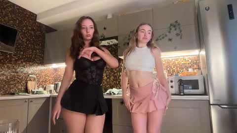 Katienext stream  online show from November 6, 7:55 am