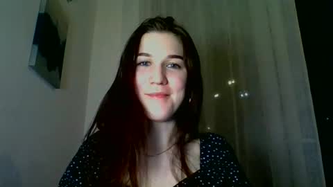 Snapshot of katie_foxi chatting on January 19, 6:10 pm katie_foxi online show from January 19, 6:10 pm