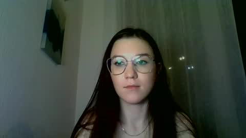Snapshot of katie_foxi chatting on February 16, 7:27 pm katie_foxi online show from February 16, 7:27 pm