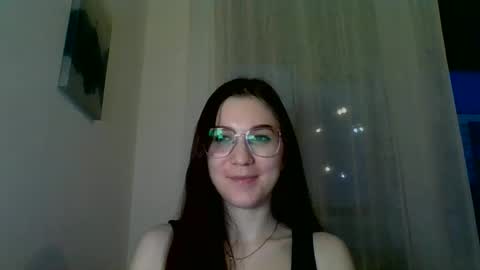 Snapshot of katie_foxi chatting on March 7, 4:11 pm katie_foxi online show from March 7, 4:11 pm