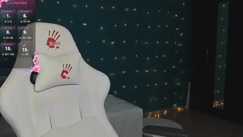 Snapshot of katie_taylorr chatting on March 9, 10:30 pm Katie online show from March 9, 10:30 pm