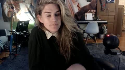 Katie online show from June 10, 5:28 am