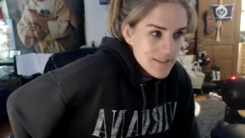 Katie online show from January 8, 5:02 am