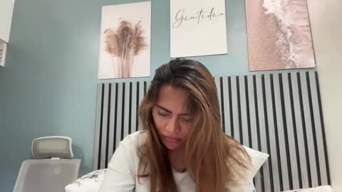 katiefrox  online show from October 31, 3:29 am