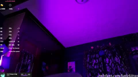 katiekitsuu online show from September 26, 9:12 pm