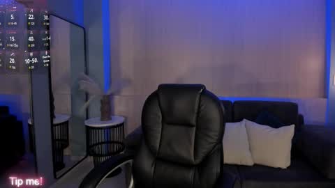 Kate Stonne online show from February 1, 5:10 pm