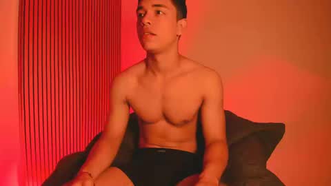 Luis online show from September 17, 1:14 pm